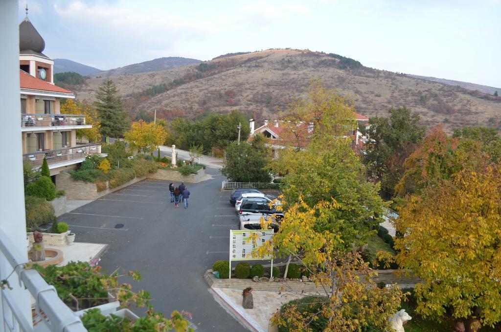 MG Hotel Complex Momtschilgrad Exterior foto