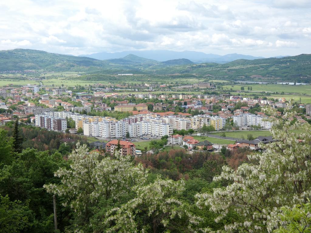 MG Hotel Complex Momtschilgrad Exterior foto