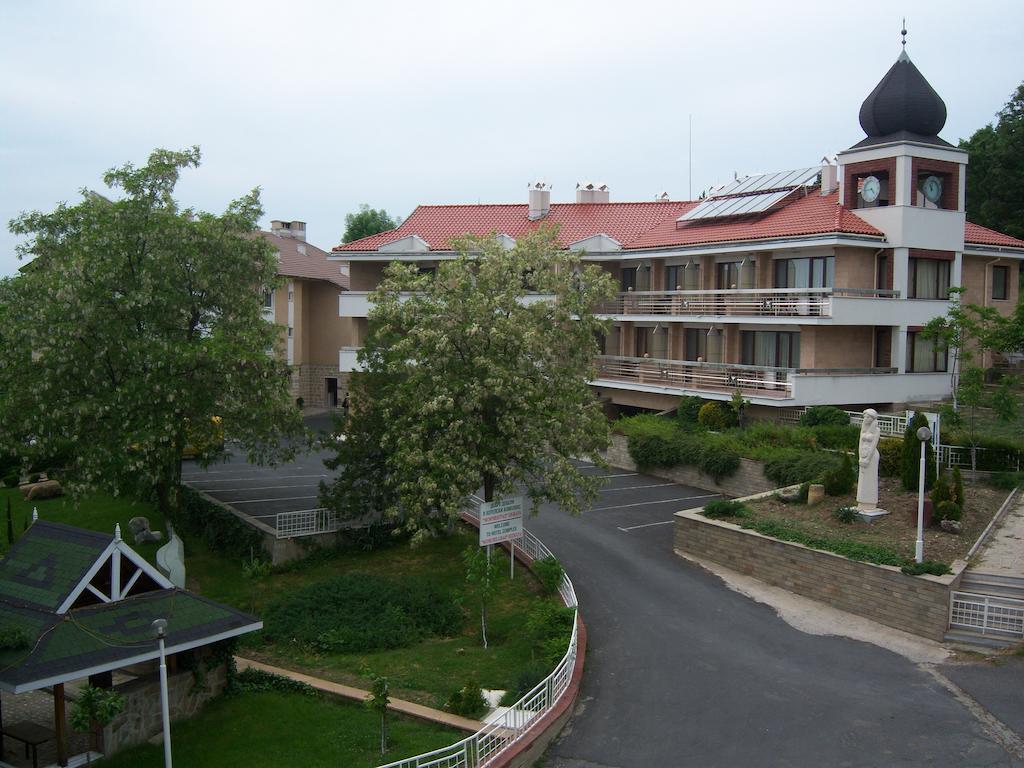 MG Hotel Complex Momtschilgrad Exterior foto